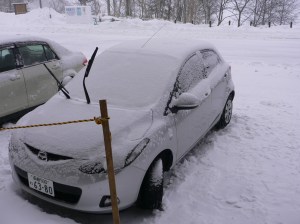 自駕遊小tips : 把水撥雨擦升起