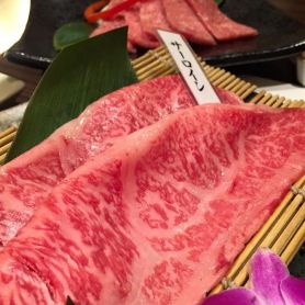 徳寿 しんら亭 (photo by Claudia Lee)